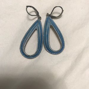 super cute earrings!!